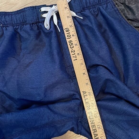 Speedo men’s swim trunks. Size L. Blue/gray. - Picture 7 of 8